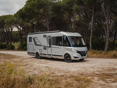 Hymer B-ML I 780 Blackline